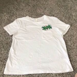 White H&M top tee with design